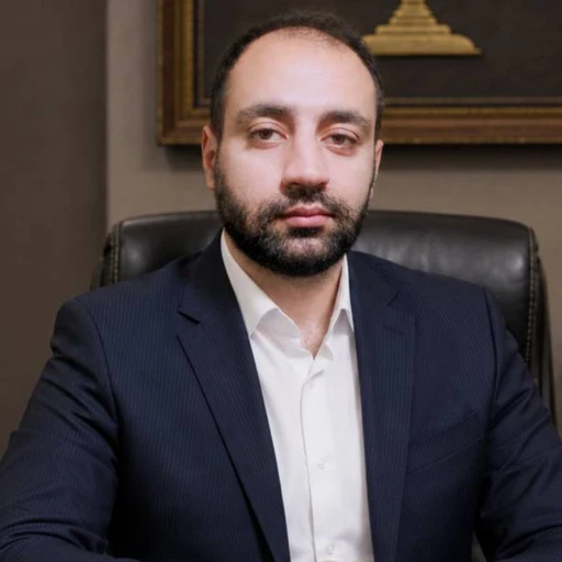 تصویر محمدحسین معتمدمنش