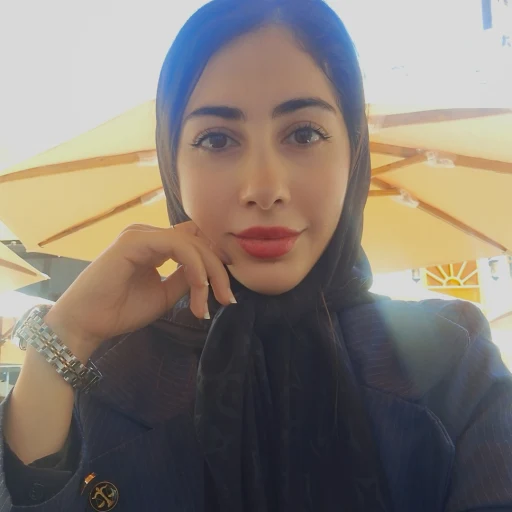 تصویر مائده زرخیزطلب