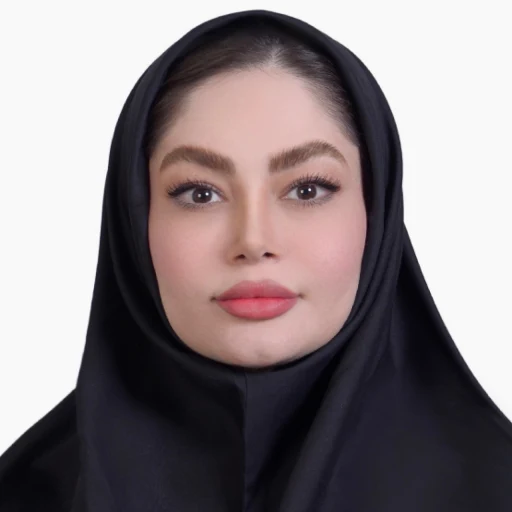 تصویر عاطفه صالحی نیا