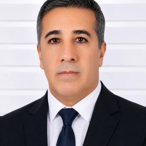 تصویر فریدون حیاتی