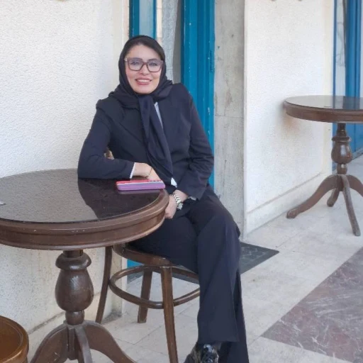 تصویر آذر اکبری بهدانی