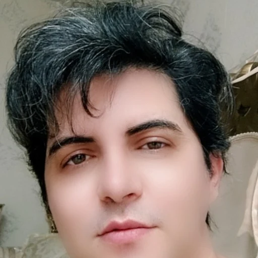 تصویر روح الله حاتمی
